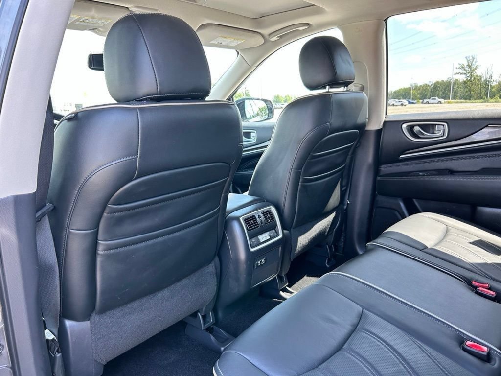 Used 2019 INFINITI QX60 Luxe w/ Essential Package AWD/4WD image 18