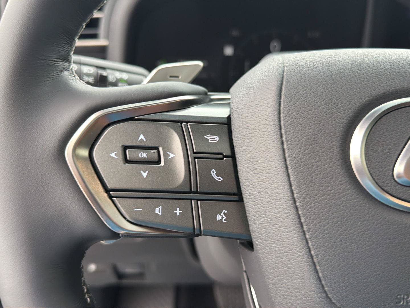 New 2026 Lexus LX 700h Luxury AWD/4WD image 22