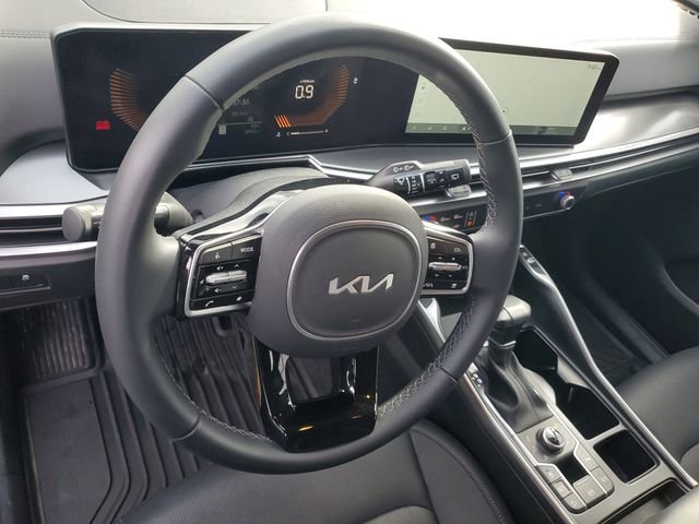 Certified 2025 Kia Sorento S image 17