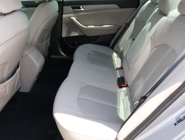 Used 2017 Hyundai Sonata SE image 19