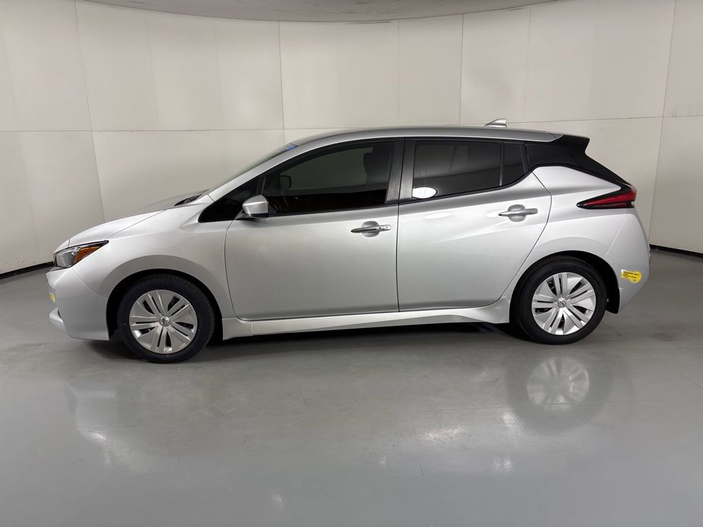 Used 2022 Nissan Leaf S image 5