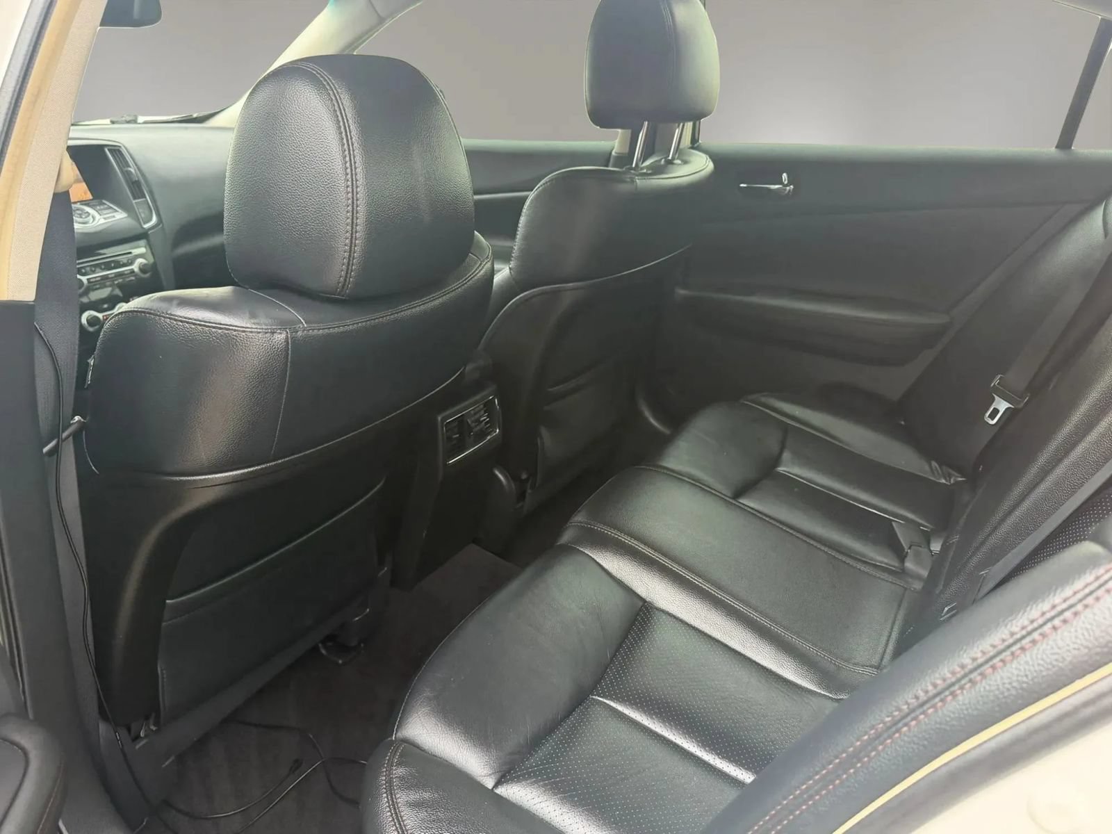 Used 2011 Nissan Maxima 3.5 SV w/ Monitor Pkg FWD image 15