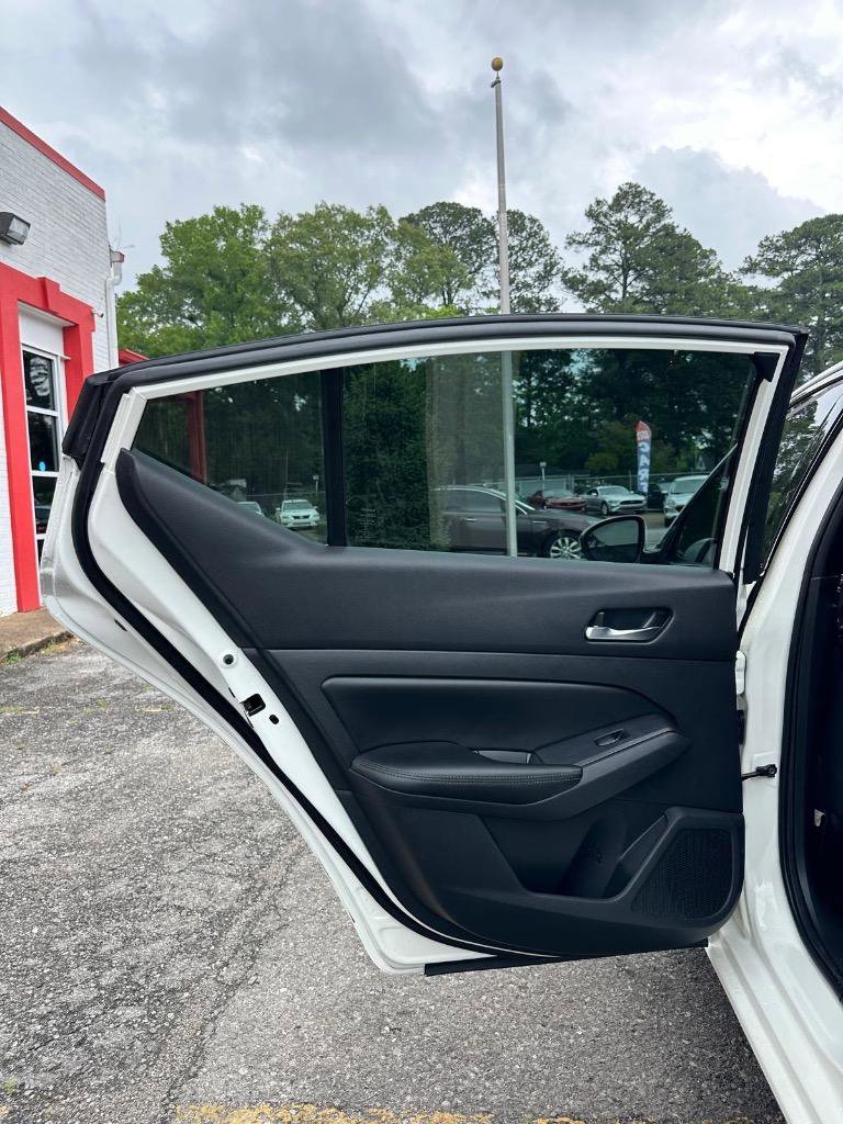Used 2019 Nissan Altima 2.5 SV FWD image 10