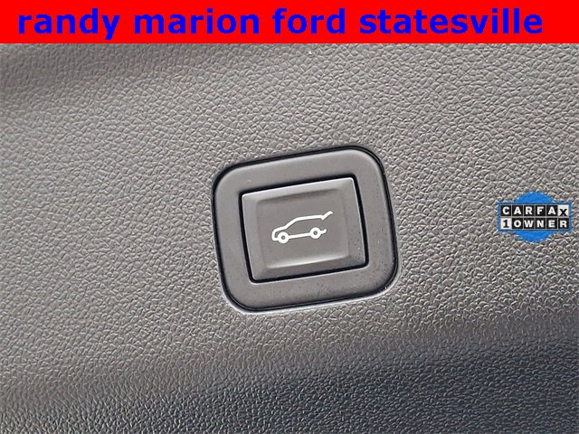 Used 2024 Chevrolet Suburban Premier image 29