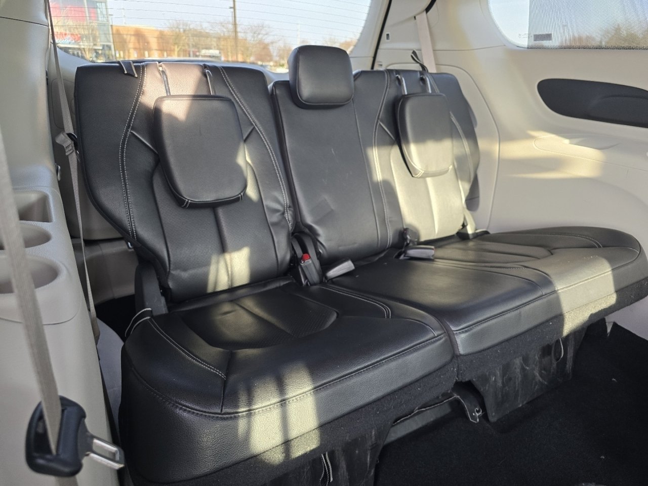 Used 2022 Chrysler Pacifica Touring-L image 20