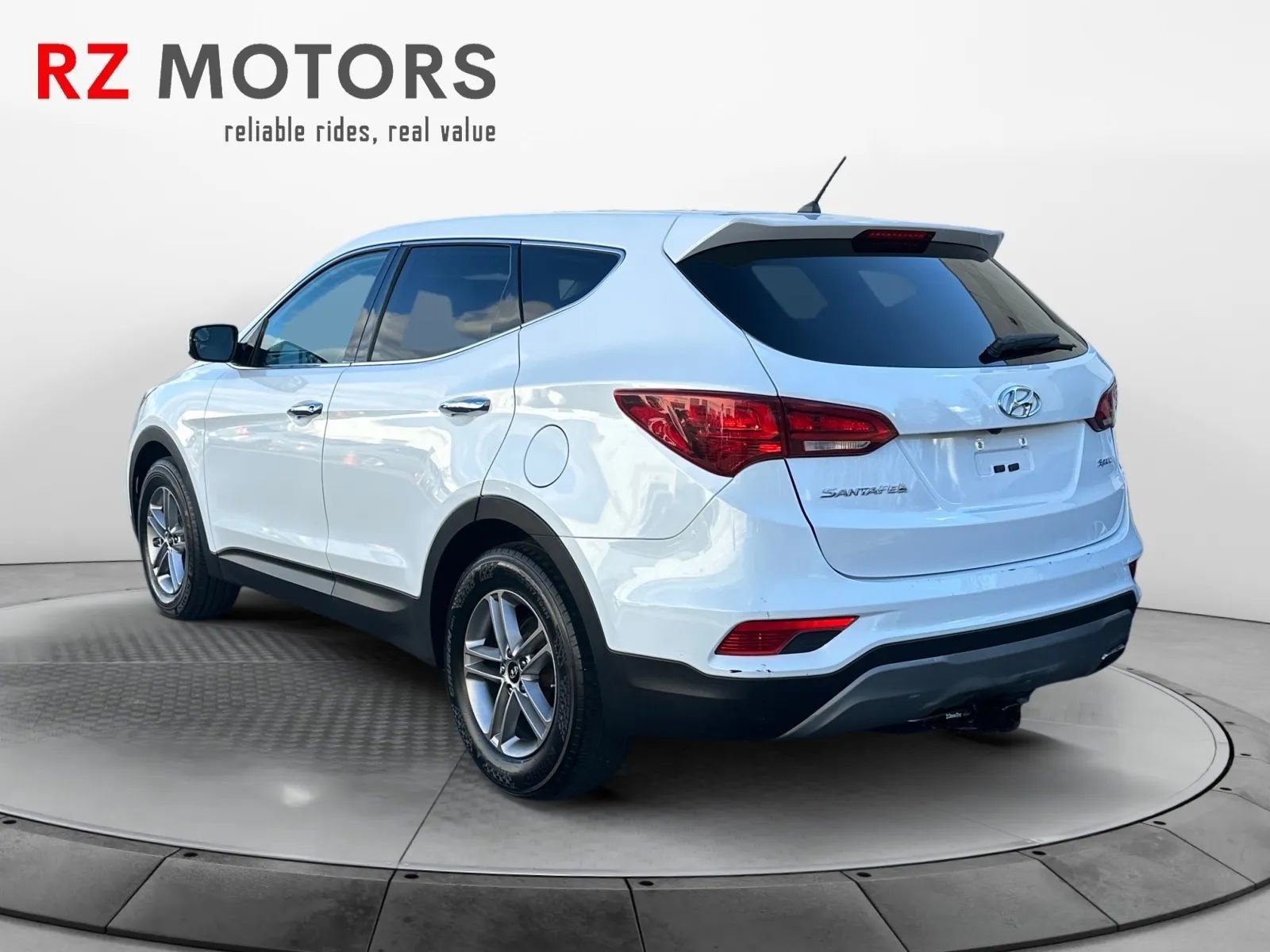 Used 2018 Hyundai Santa Fe Sport FWD image 3