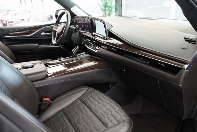 Used 2024 Cadillac Escalade Sport Platinum w/ LPO, ONYX Package image 58