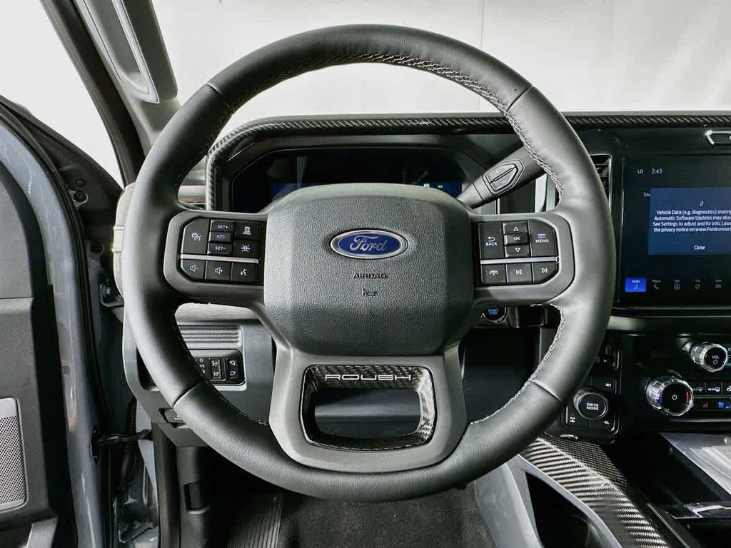 New 2026 Ford F250 Lariat w/ Black Appearance Package AWD/4WD image 16