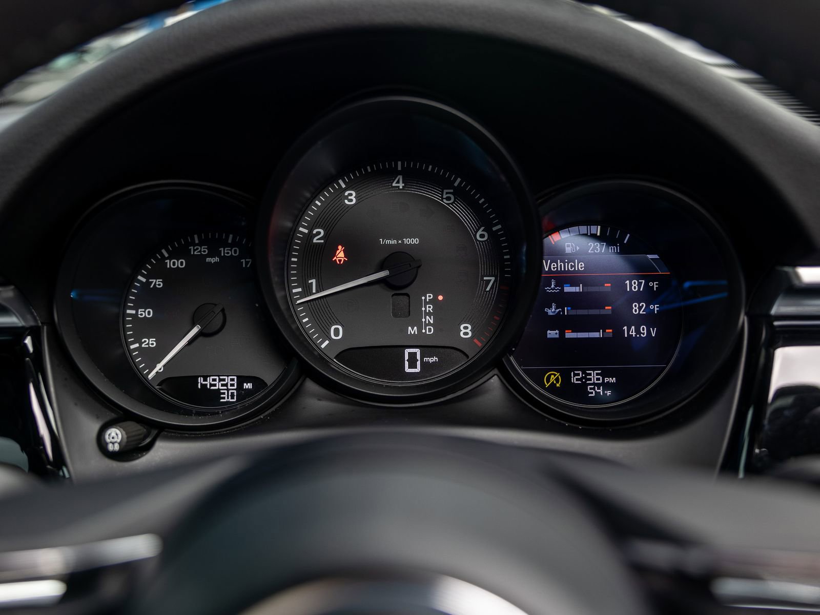 Certified 2023 Porsche Macan AWD/4WD image 26