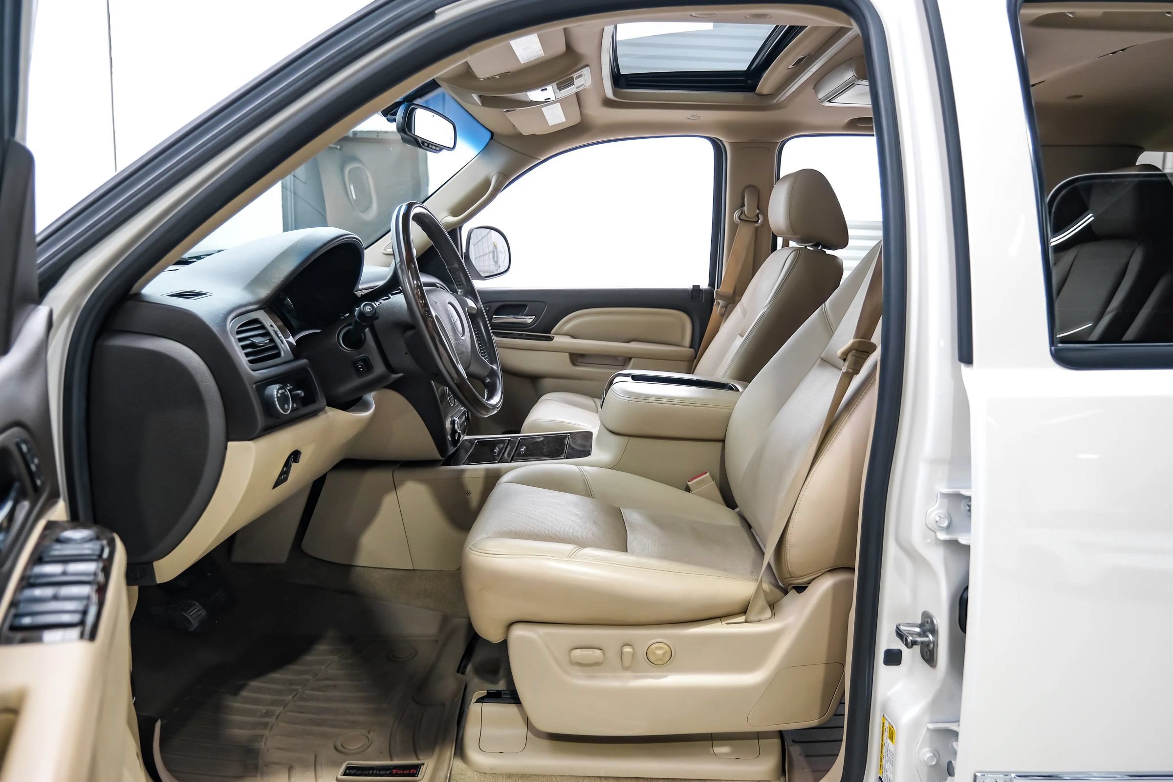 Used 2014 GMC Yukon Denali RWD image 40