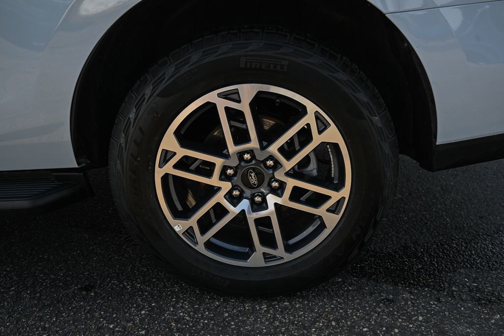 Certified 2025 Ford Expedition Active image 13