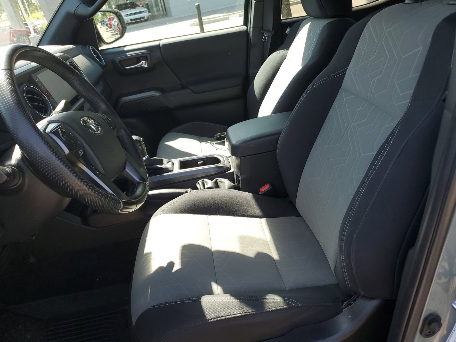 Used 2023 Toyota Tacoma TRD Off-Road AWD/4WD image 16