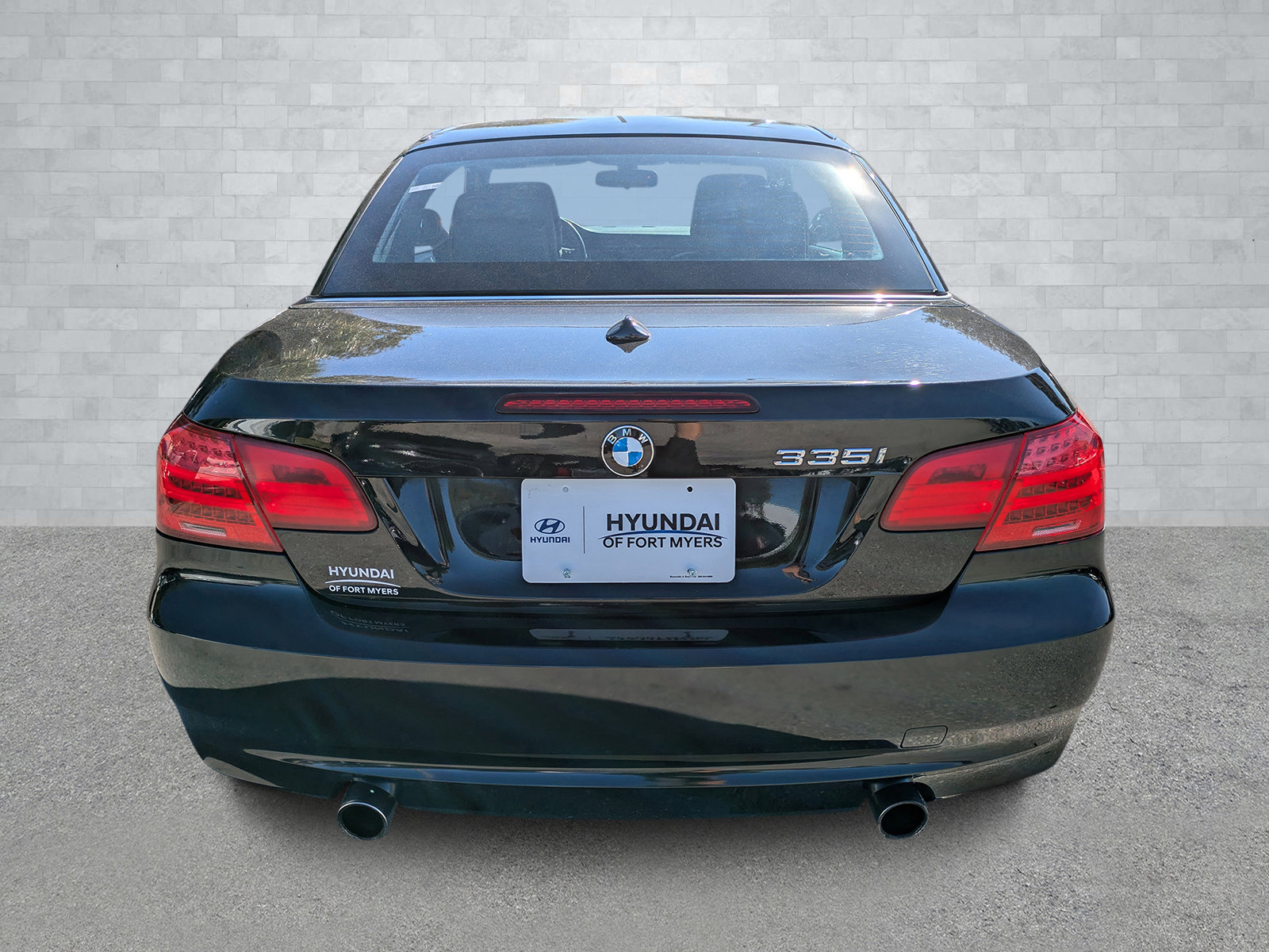 Used 2011 BMW 335i Convertible image 6