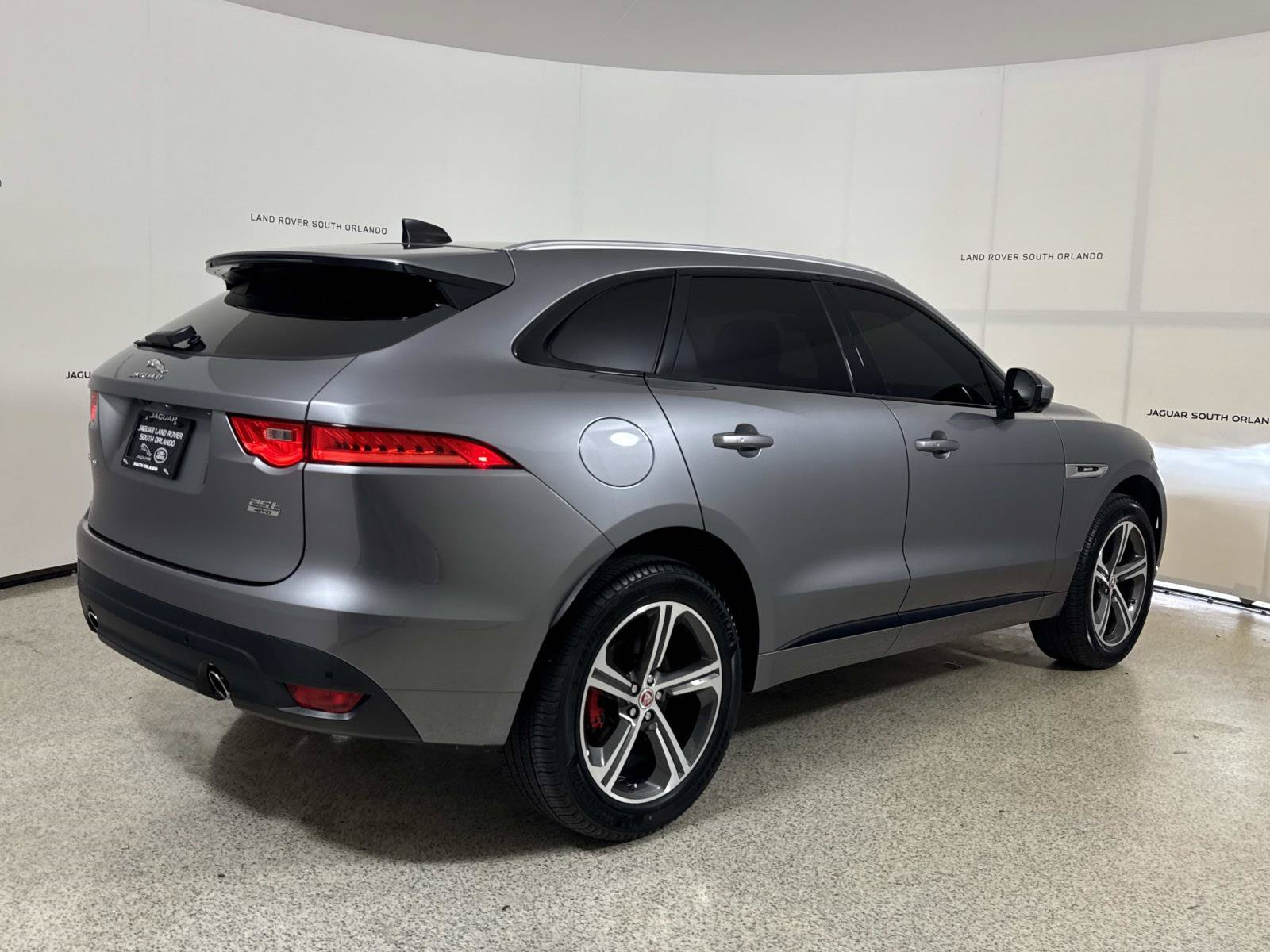 Used 2020 Jaguar F-PACE R-Sport AWD/4WD image 5