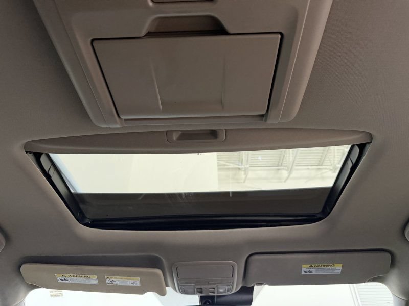 Used 2016 Honda Pilot Touring image 23