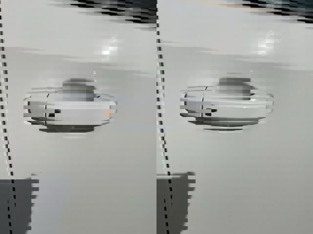 Used 2023 Chevrolet Silverado 1500 LT image 16