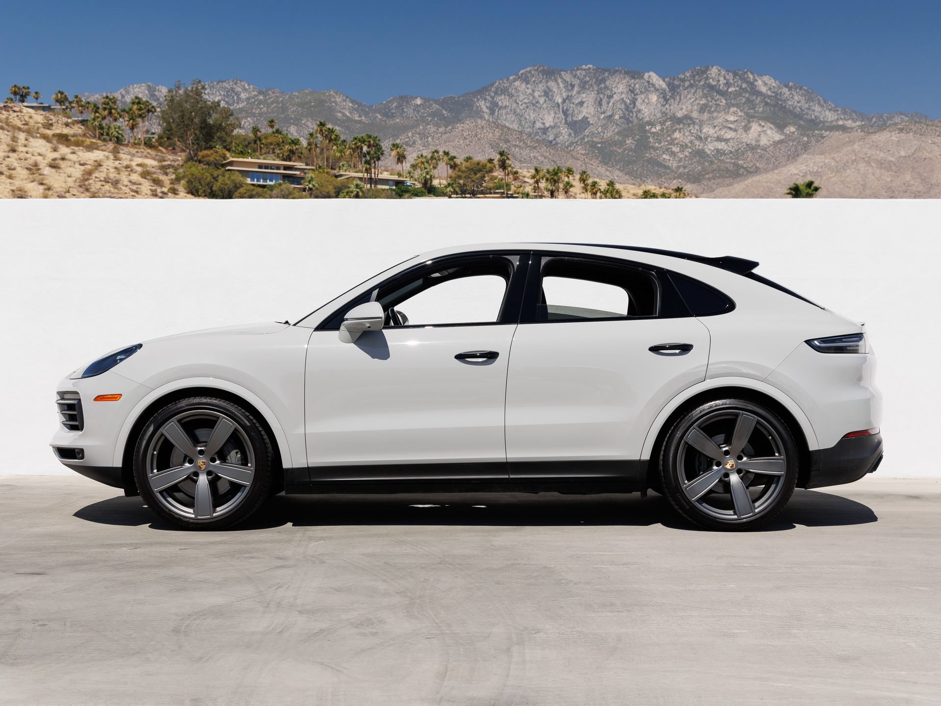 Certified 2023 Porsche Cayenne S AWD/4WD image 2