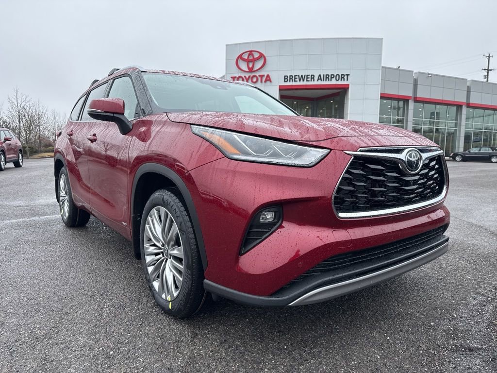 New 2026 Toyota Highlander Platinum image 2