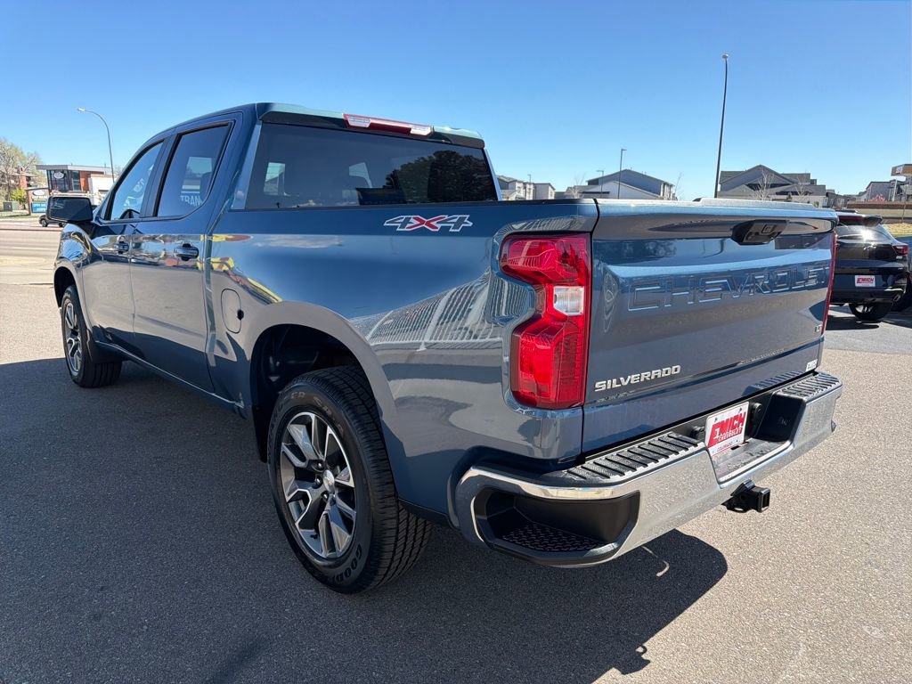Used 2024 Chevrolet Silverado 1500 LT image 3