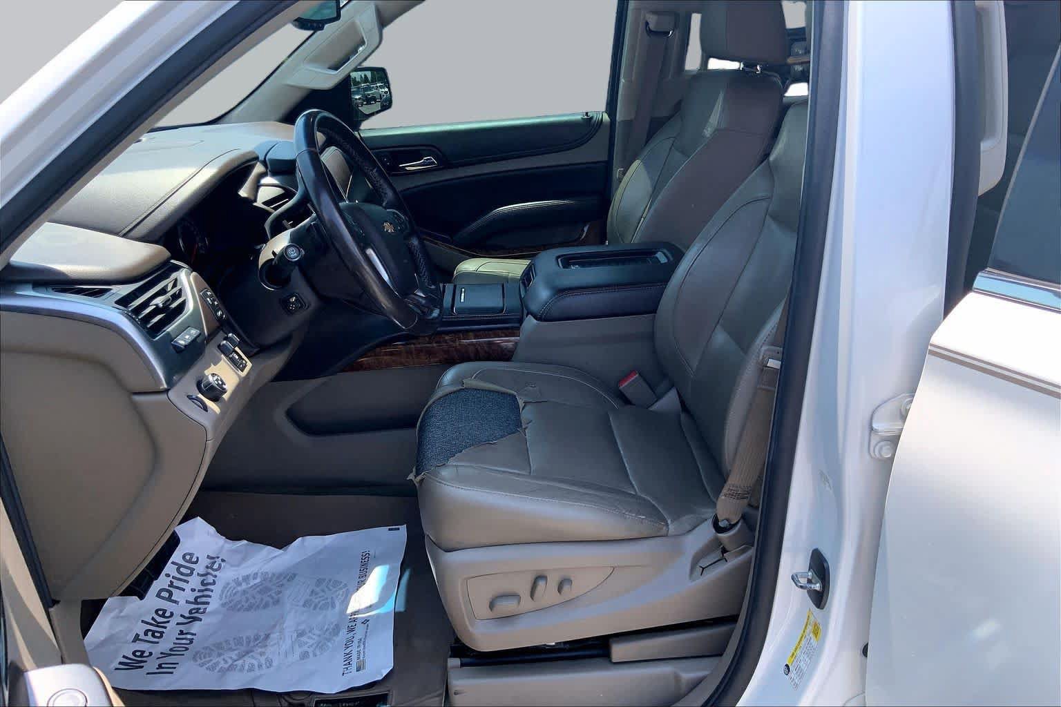 Used 2016 Chevrolet Suburban LTZ RWD image 8