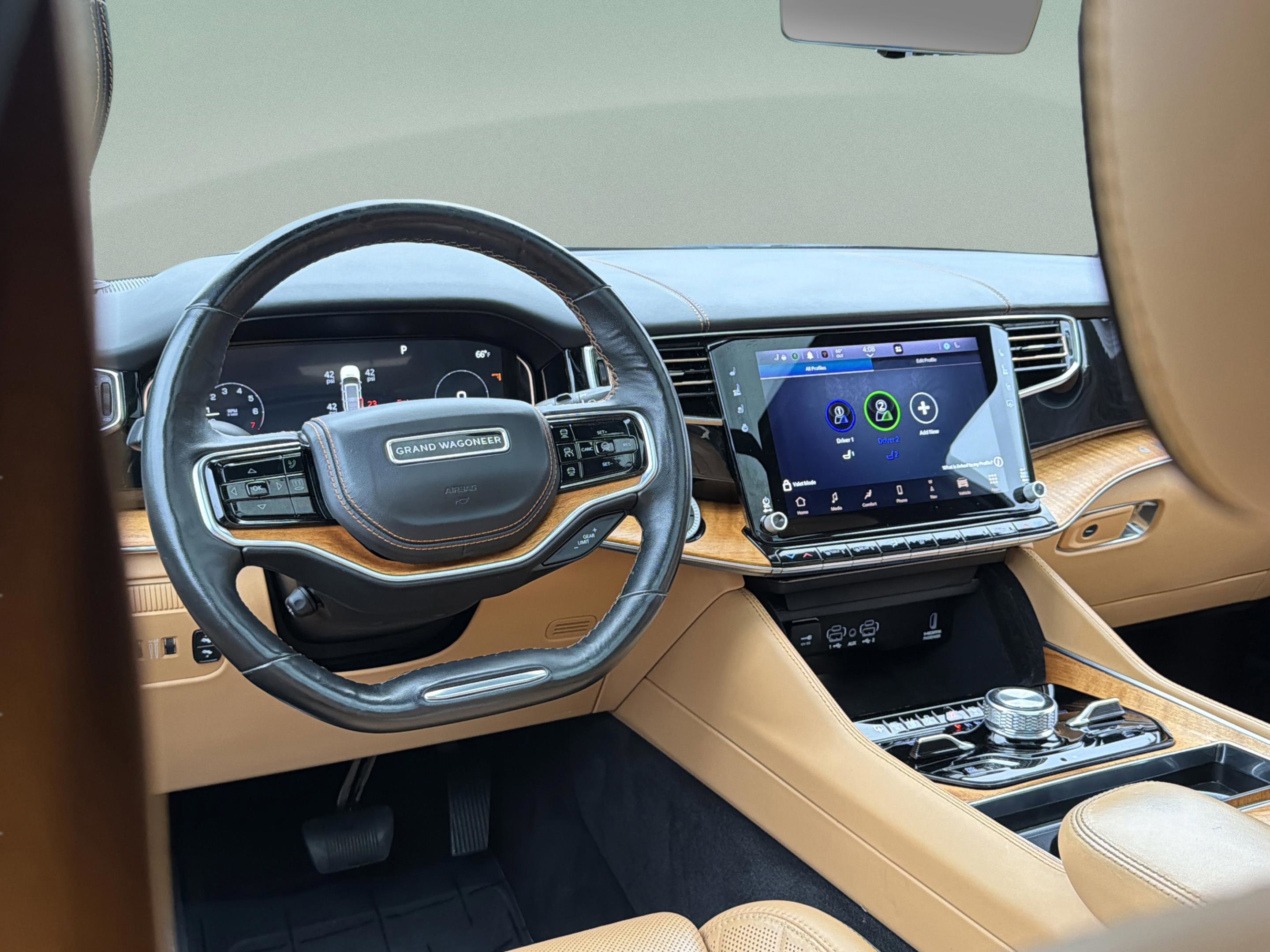 Used 2022 Jeep Grand Wagoneer Series III w/ Flexible Seating Group image 19