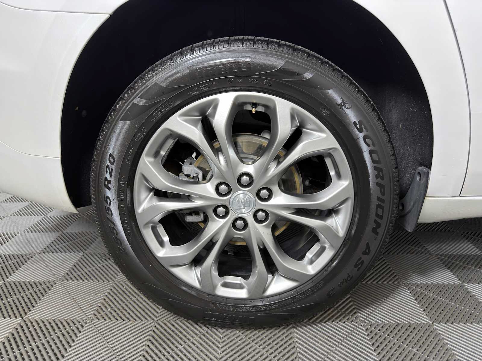 Used 2021 Buick Enclave Avenir w/ Avenir Technology Package FWD image 16