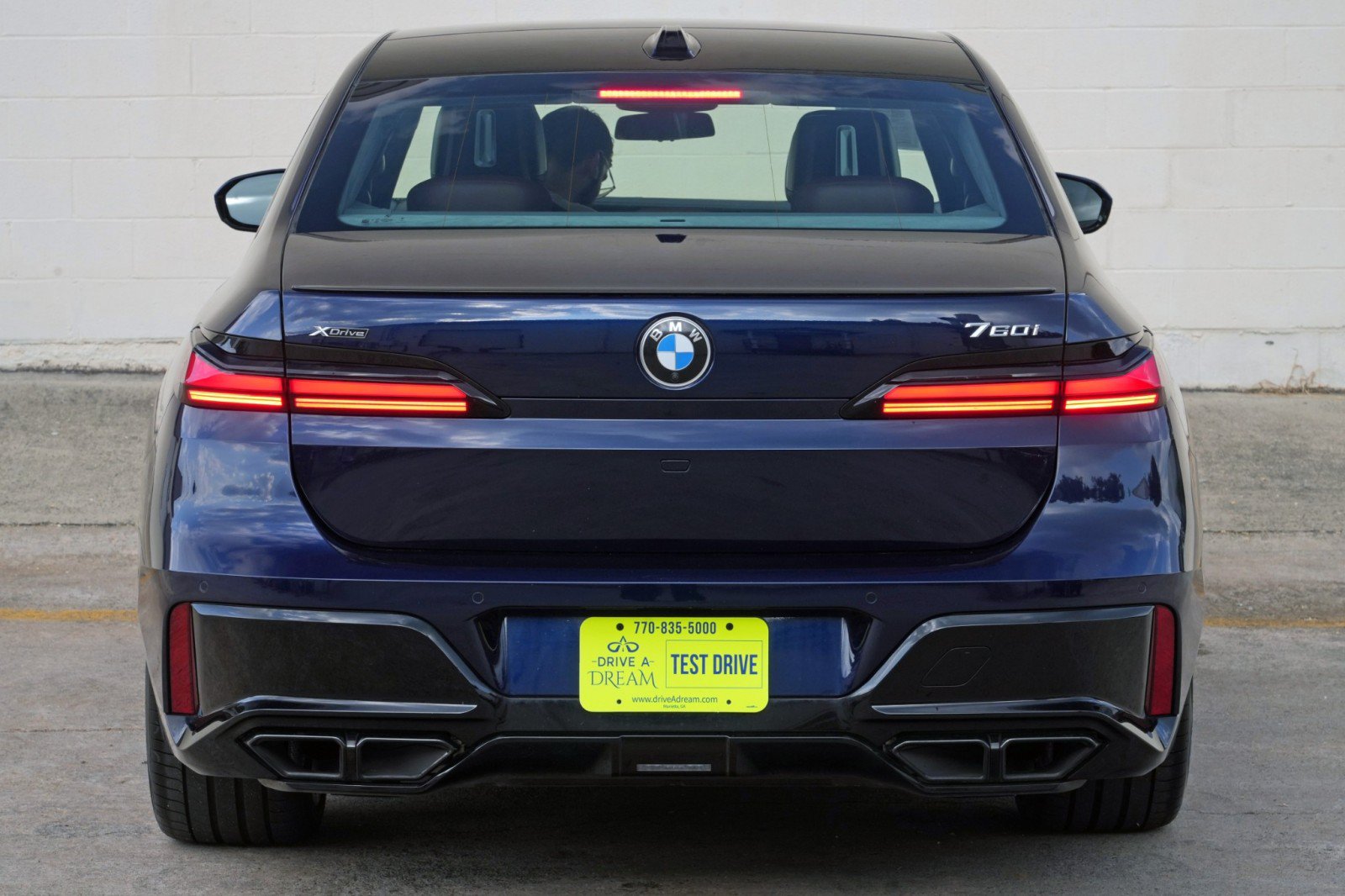 Used 2023 BMW 760i xDrive AWD/4WD image 55