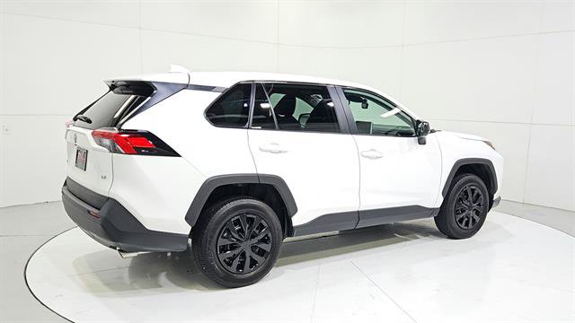 Used 2025 Toyota RAV4 LE FWD image 8