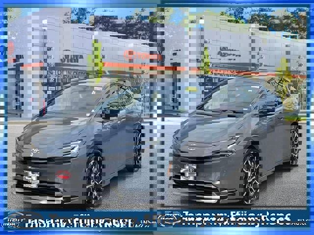 Used 2024 Toyota Prius Prime image 4