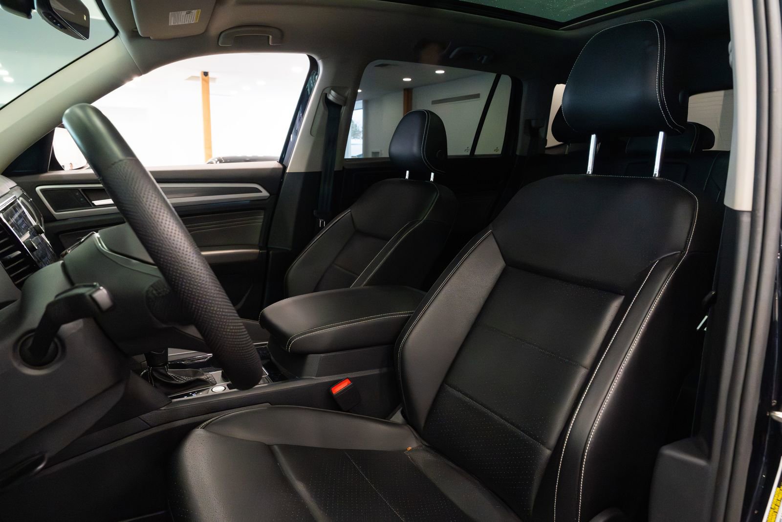 Used 2023 Volkswagen Atlas SEL R-Line image 7