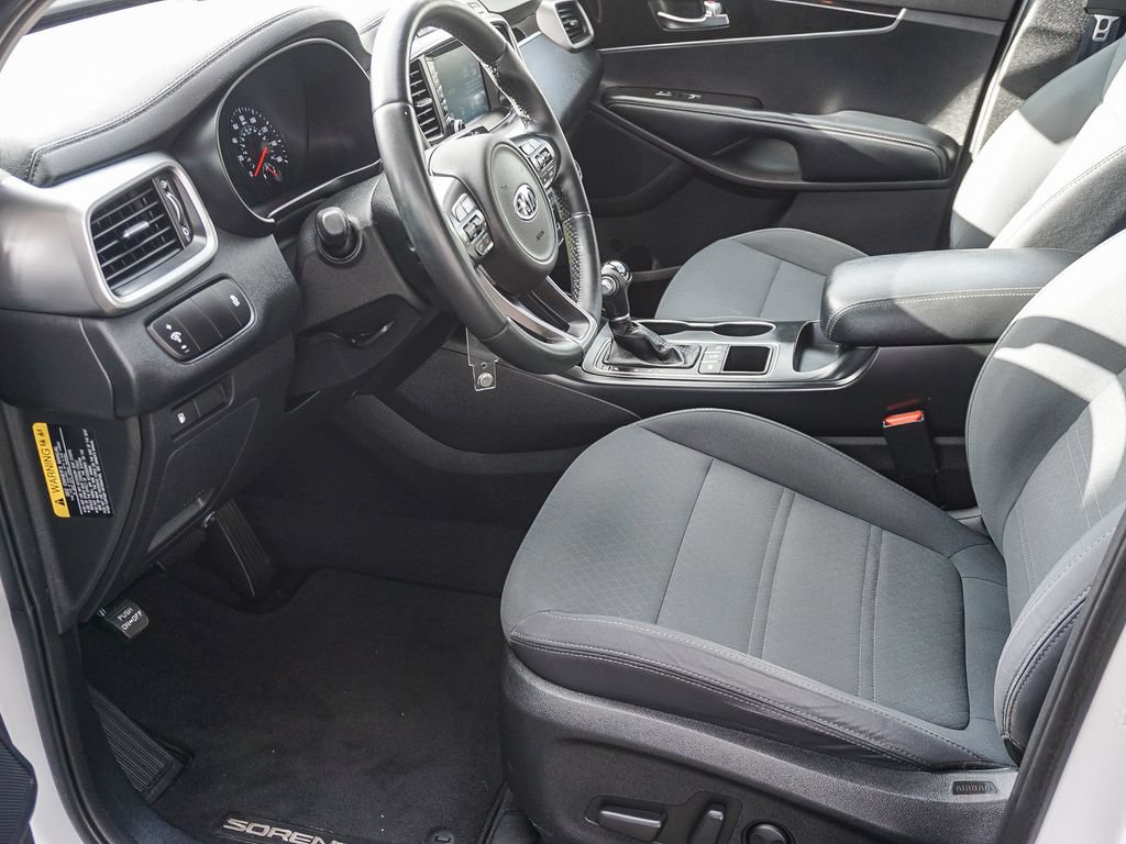 Used 2017 Kia Sorento AWD w/ LX Convenience Package image 18