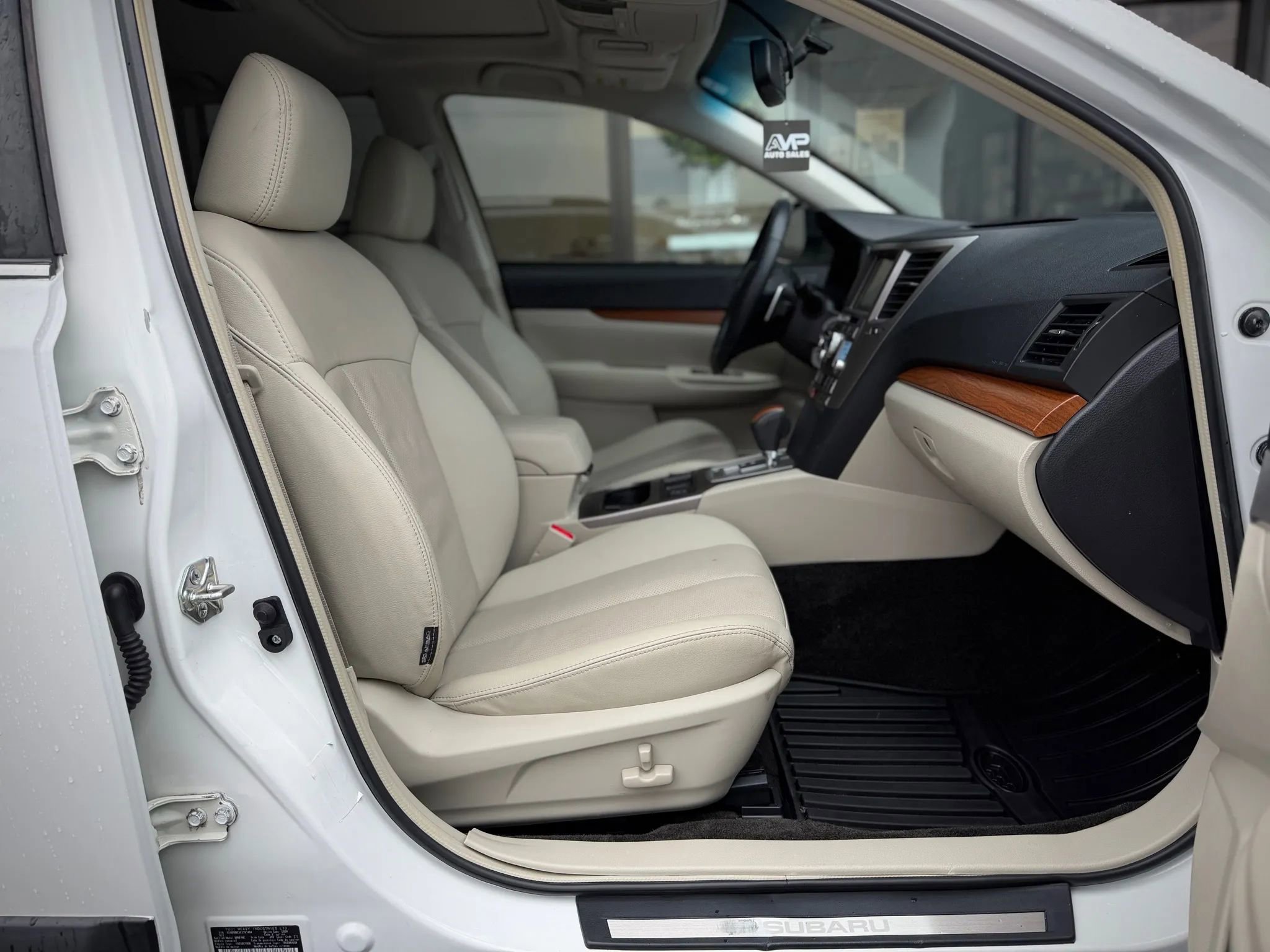 Used 2014 Subaru Outback 2.5i Limited image 20