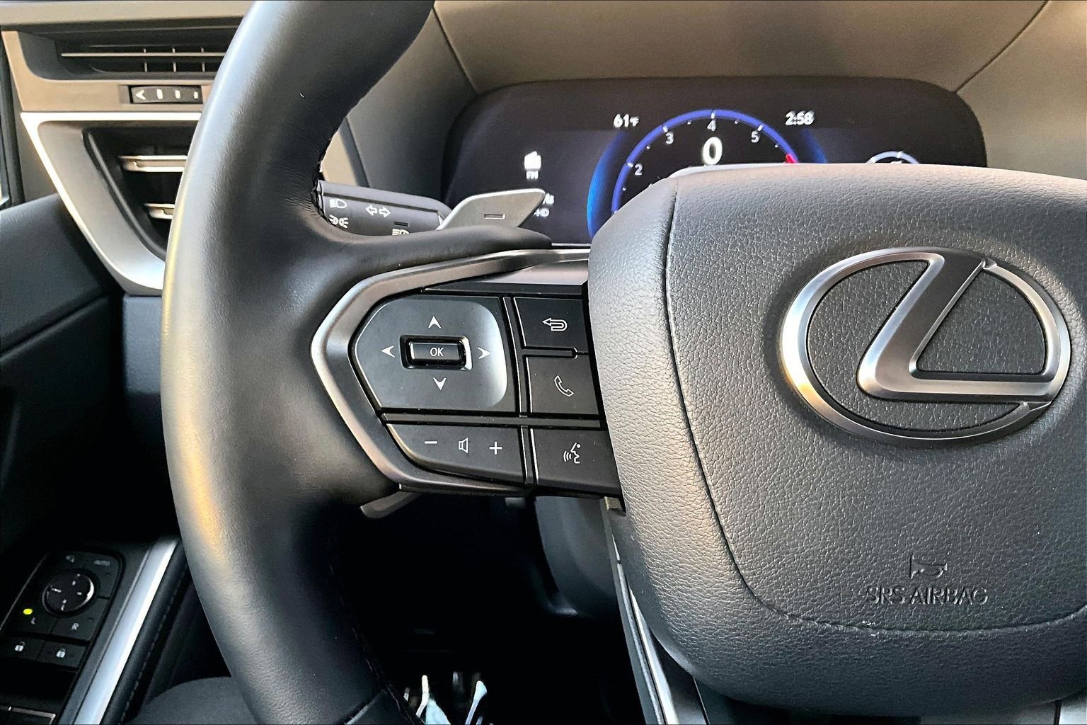 Used 2024 Lexus GX 550 w/ Cold Area Package image 18