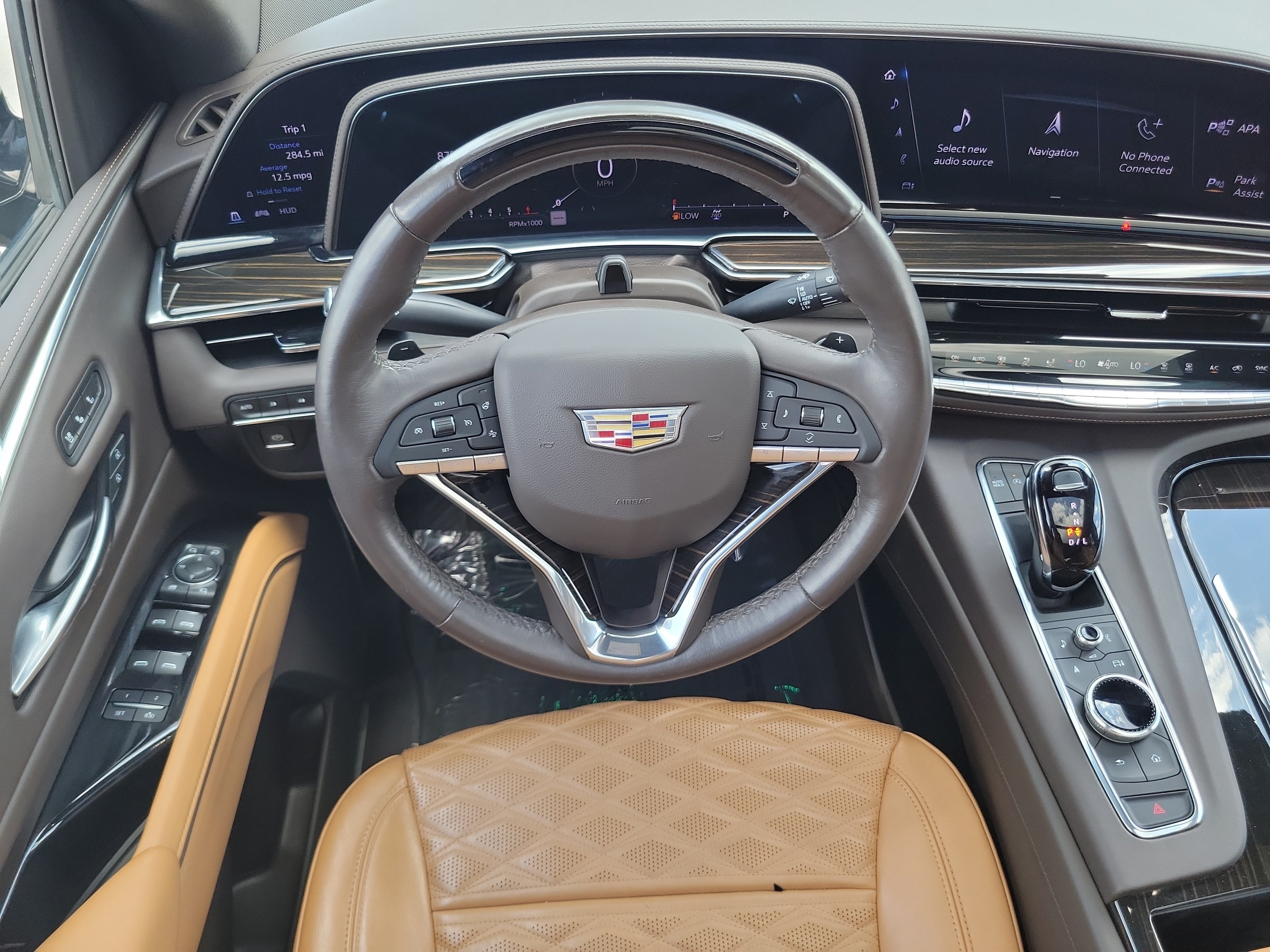 Used 2023 Cadillac Escalade Premium Luxury w/ LPO, Radiant Package AWD/4WD image 21