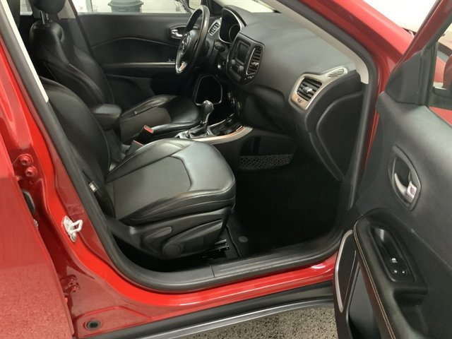 Used 2017 Jeep Compass Latitude image 21