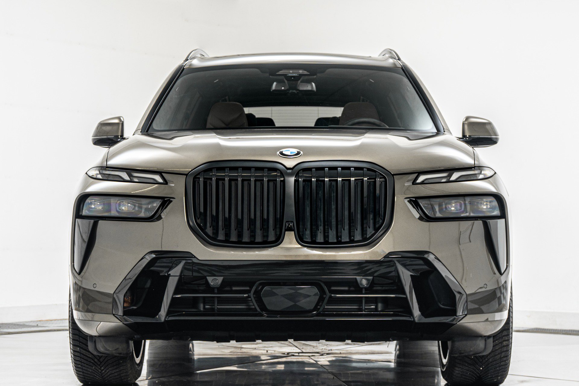 Used 2026 BMW X7 xDrive40i w/ M Sport Package AWD/4WD image 4