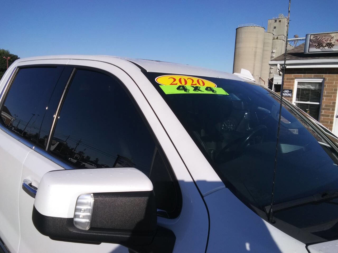 Used 2020 Chevrolet Silverado 1500 High Country w/ Technology Package image 5