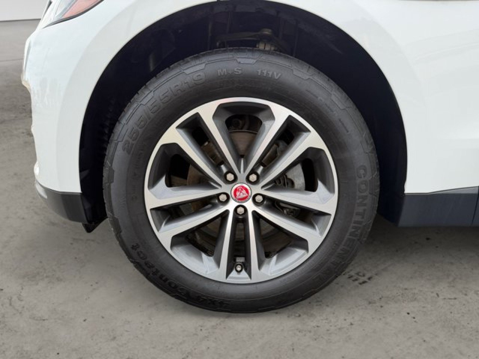 Used 2020 Jaguar F-PACE Premium AWD/4WD image 9