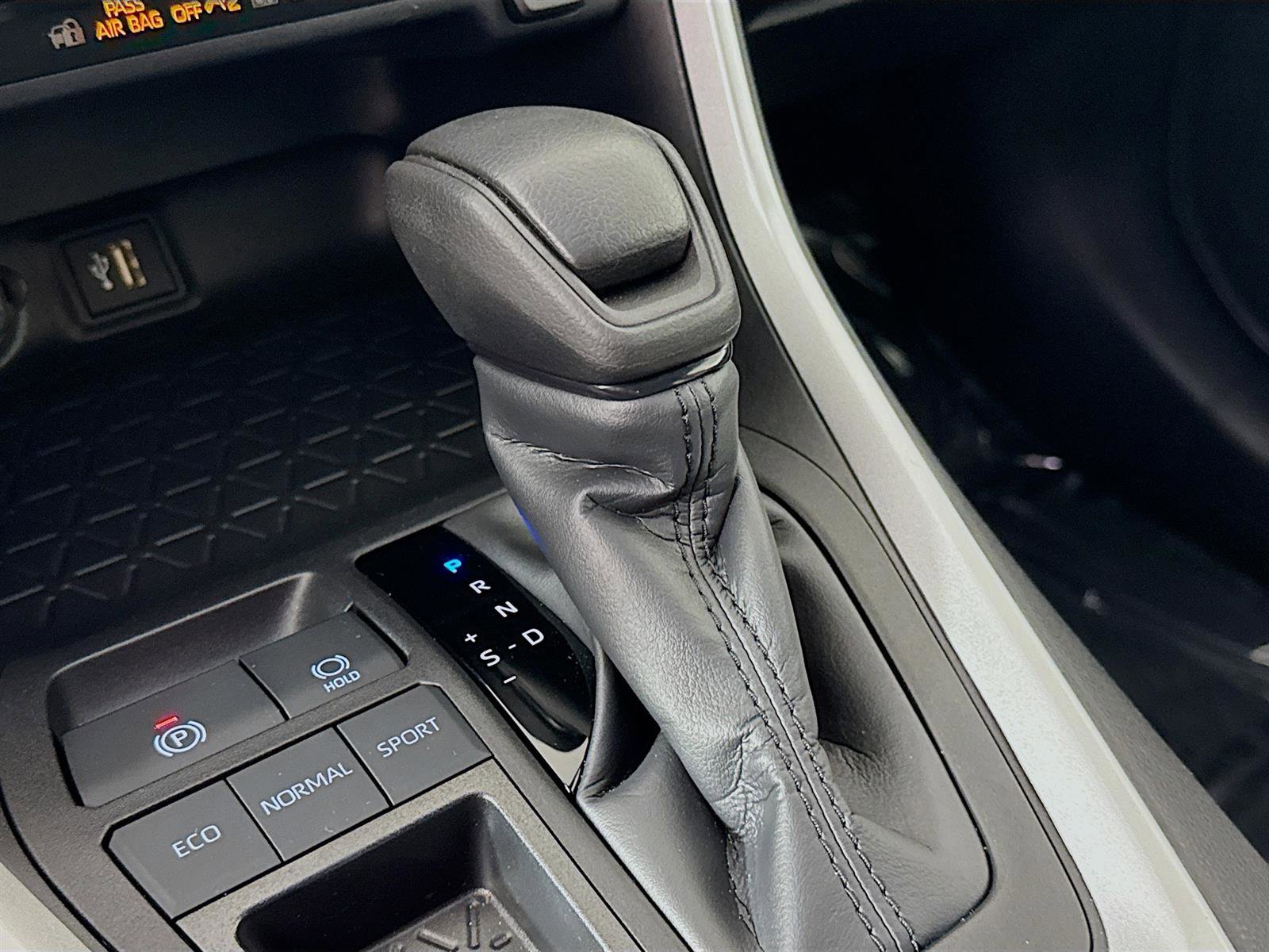 Used 2024 Toyota RAV4 XLE image 20