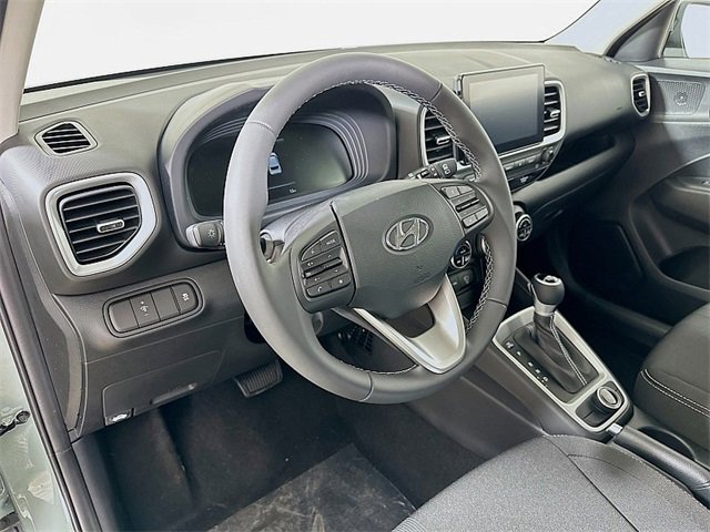 Certified 2025 Hyundai Venue SEL FWD image 12