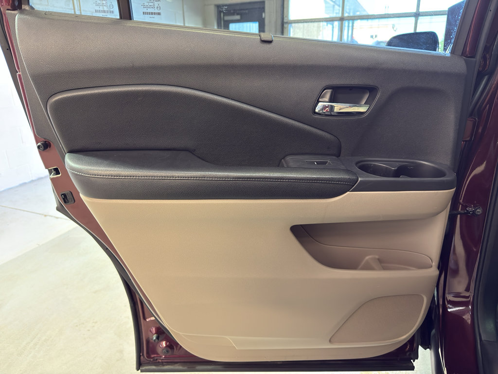 Used 2016 Honda Pilot Touring image 29