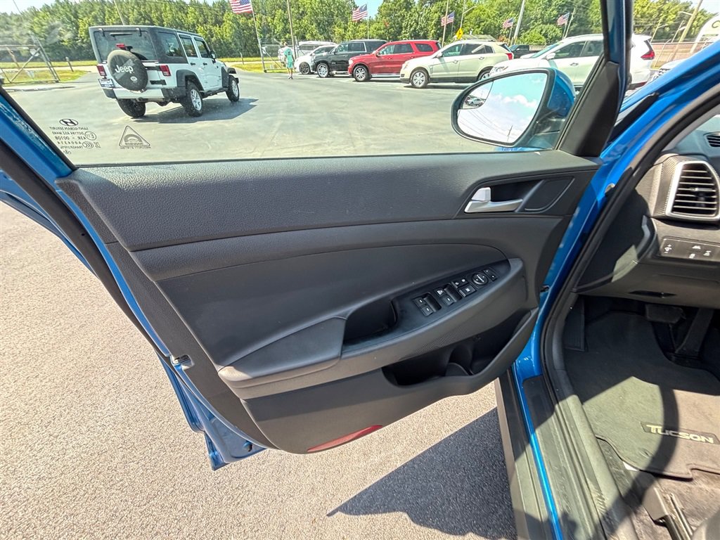 Used 2019 Hyundai Tucson SE w/ Cargo Package AWD/4WD image 15