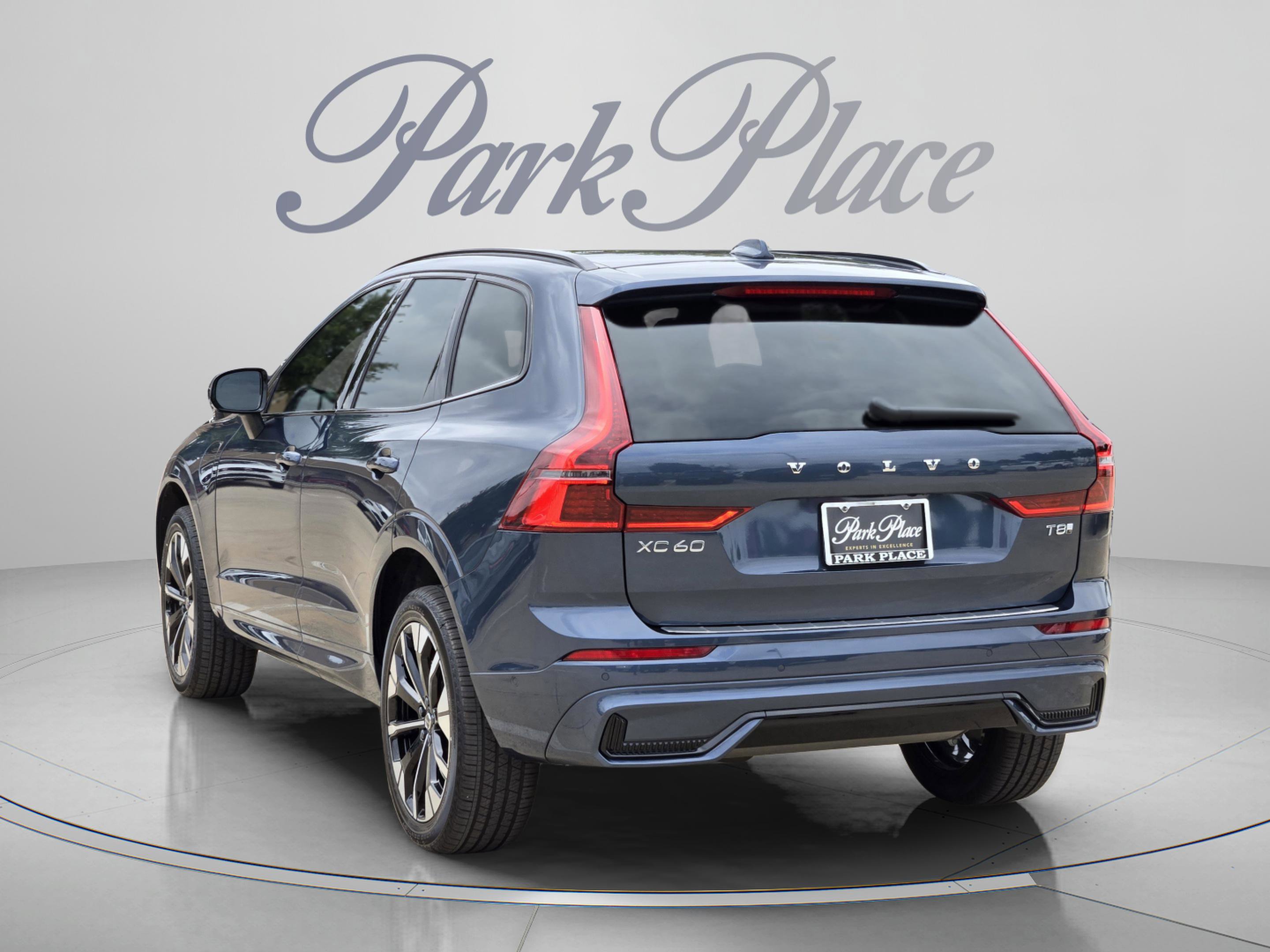 New 2026 Volvo XC60 T8 Plus w/ Protection Package Premier AWD/4WD image 3