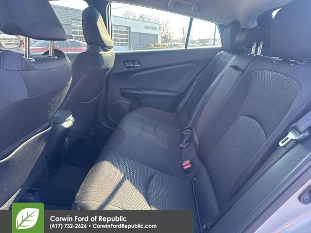 Used 2020 Toyota Prius LE image 29