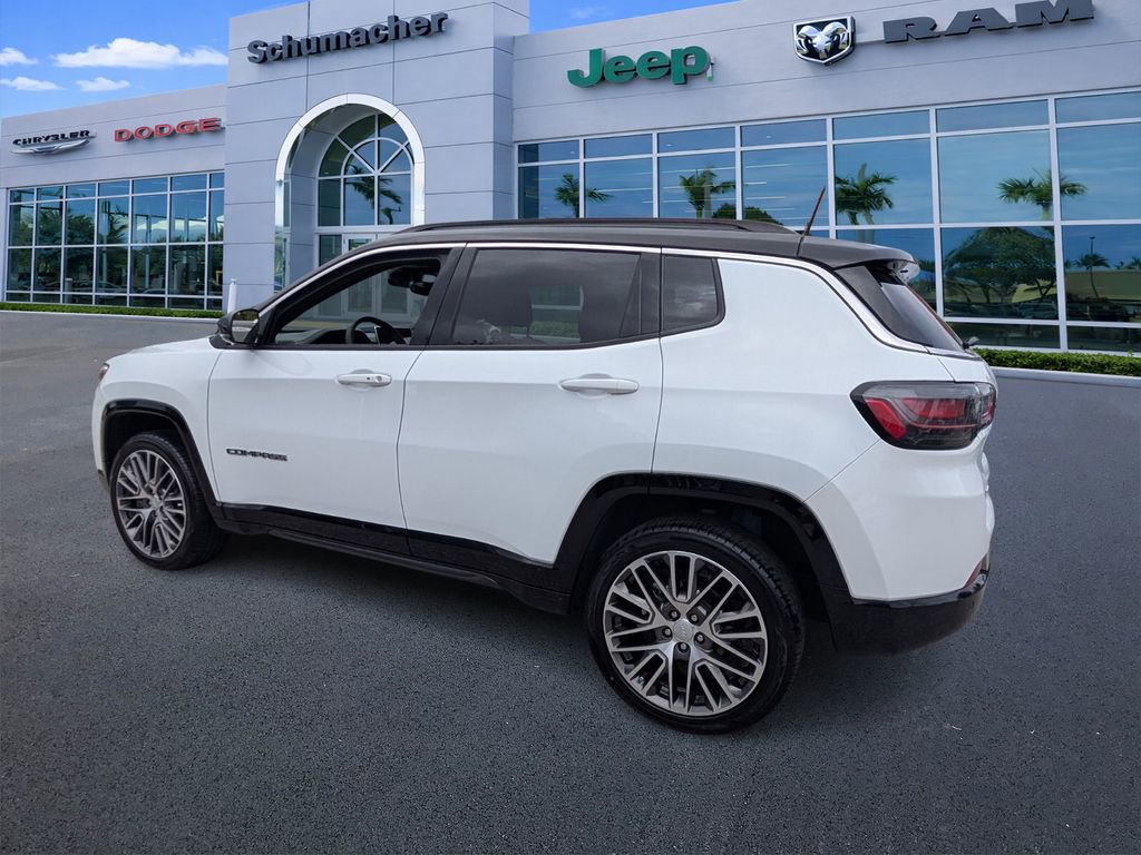 Used 2023 Jeep Compass Limited w/ Elite Group image 5