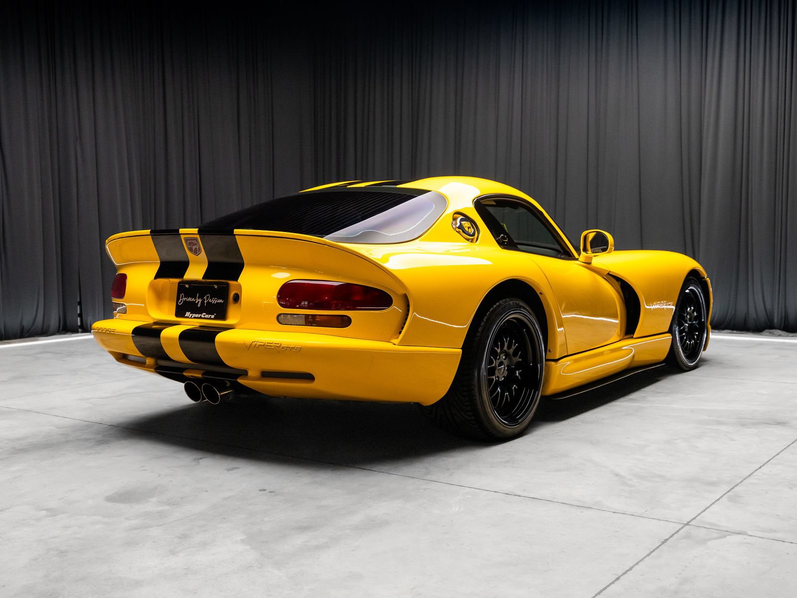 Used 2001 Dodge Viper GTS RWD image 5
