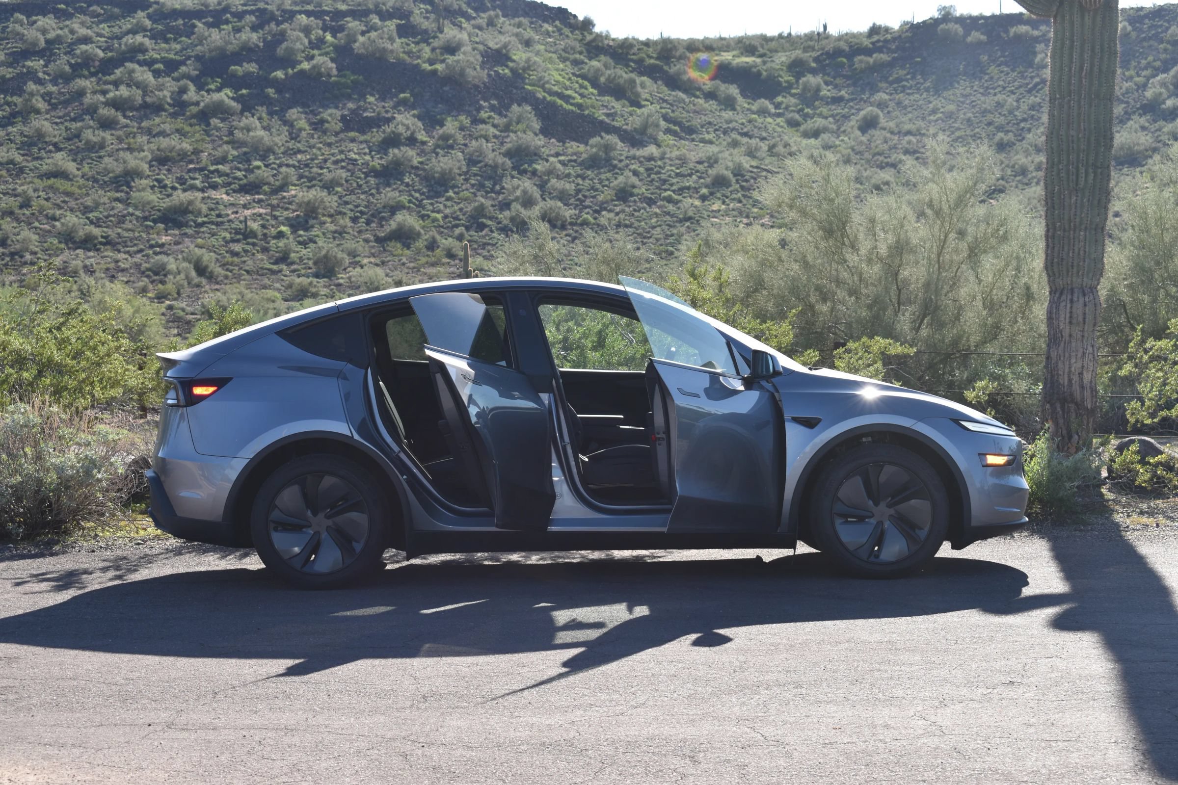 Used 2026 Tesla Model Y Long Range RWD image 7
