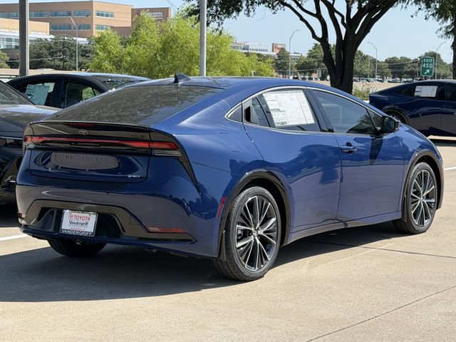 New 2027 Toyota Prius XLE FWD image 4