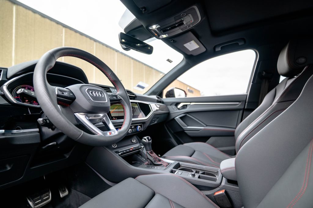 Used 2025 Audi Q3 2.0T Premium Plus w/ Premium Plus Package AWD/4WD image 5