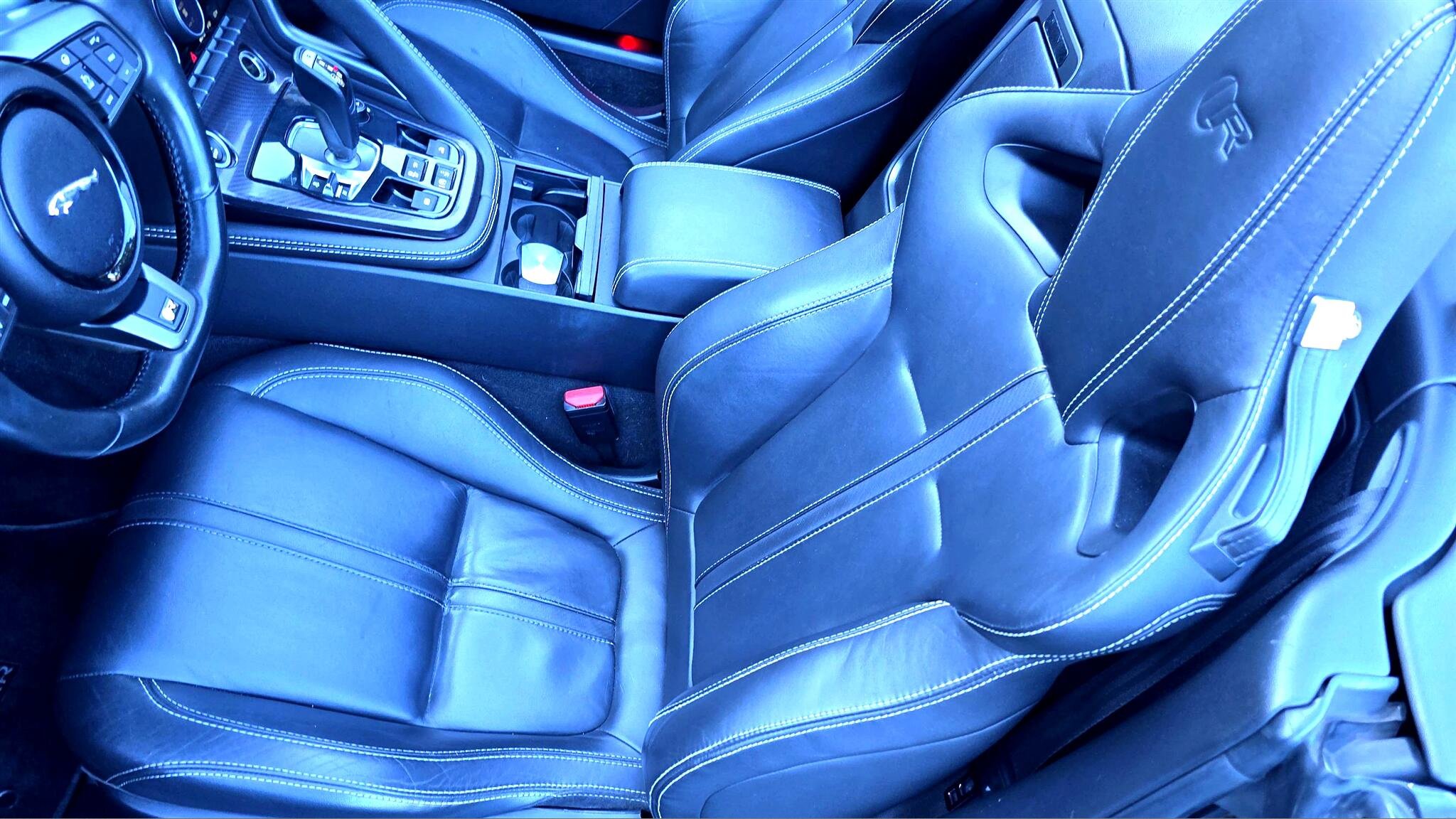 Used 2016 Jaguar F-TYPE R image 41